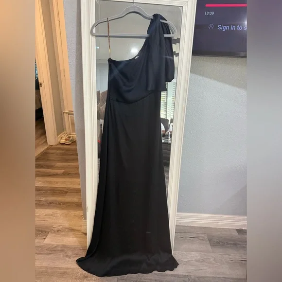 Sachin & Babi One Shoulder Bow Gown - Picture 3 of 7